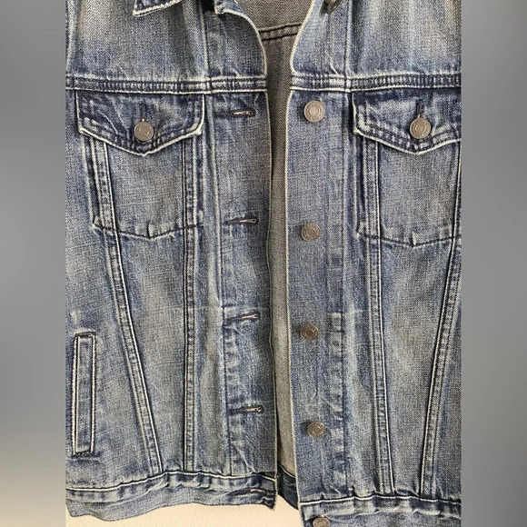 GAP 100% Cotton Jean Denim Jacket Medium Wash  Size S - Picture 4 of 11